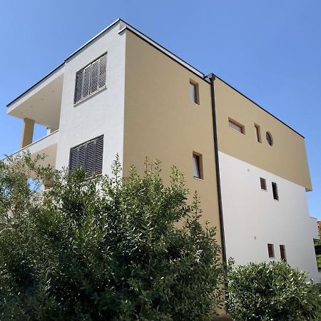 Apartman Jezevac 克尔克 外观 照片