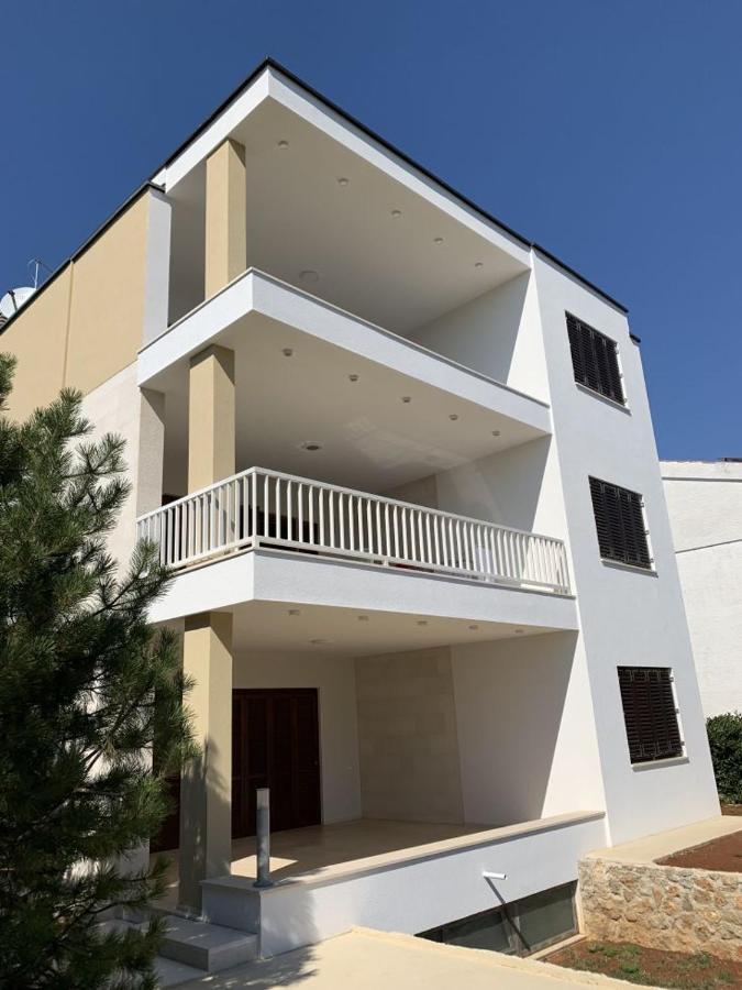 Apartman Jezevac 克尔克 外观 照片