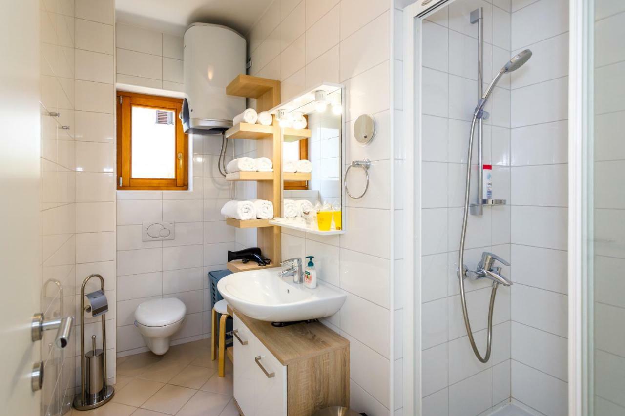Apartman Jezevac 克尔克 外观 照片