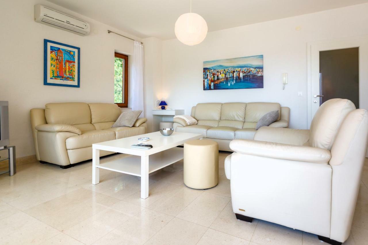 Apartman Jezevac 克尔克 外观 照片